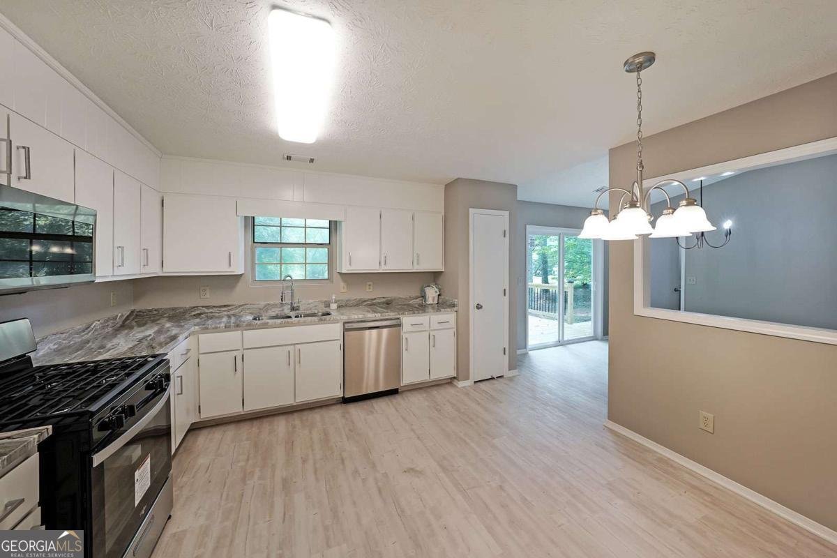 5807 Christopher Lane Lithonia - 13
