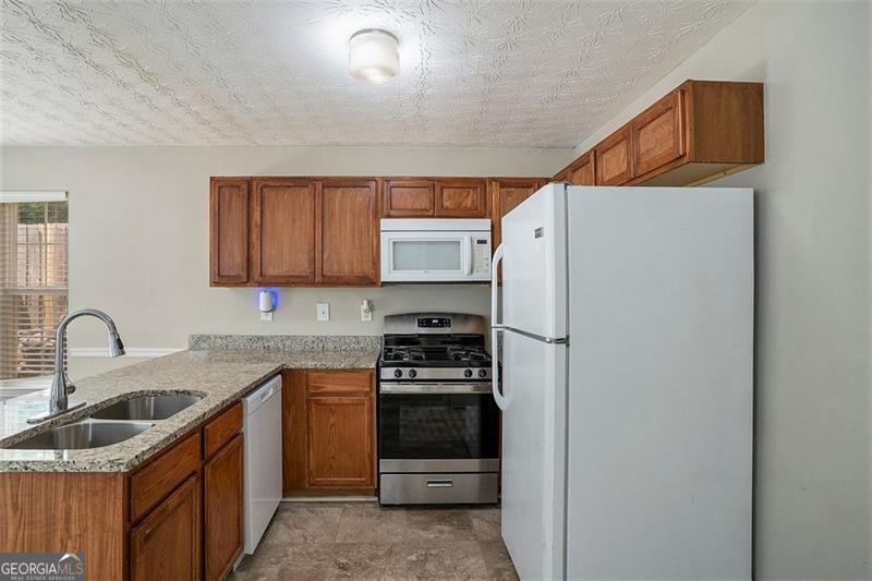 448 KIRKLAND Locust Grove - 3