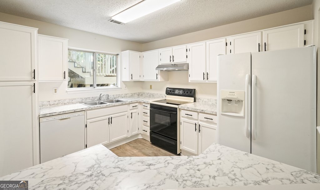607 Mill Pond Road Roswell - 36