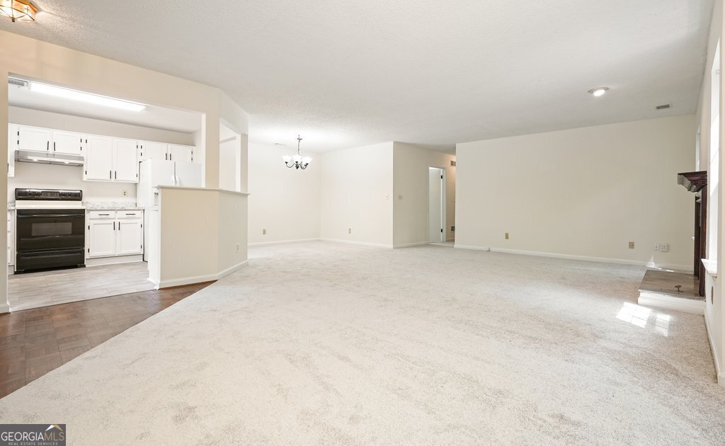 607 Mill Pond Road Roswell - 42