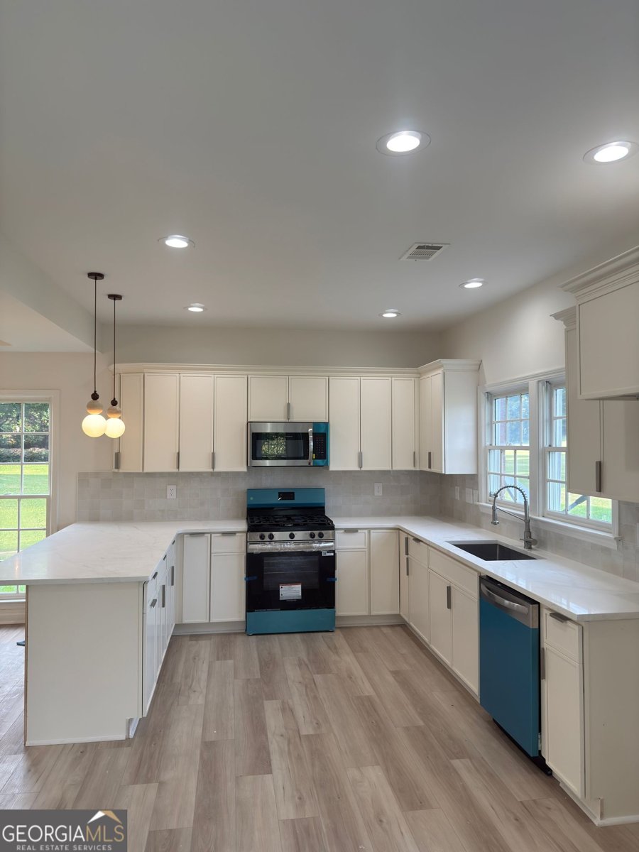 690 Gateway Court Stone Mountain - 1