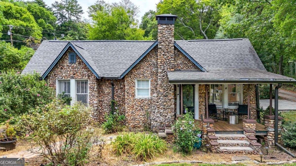 39 Bell Drive Cartersville - 1