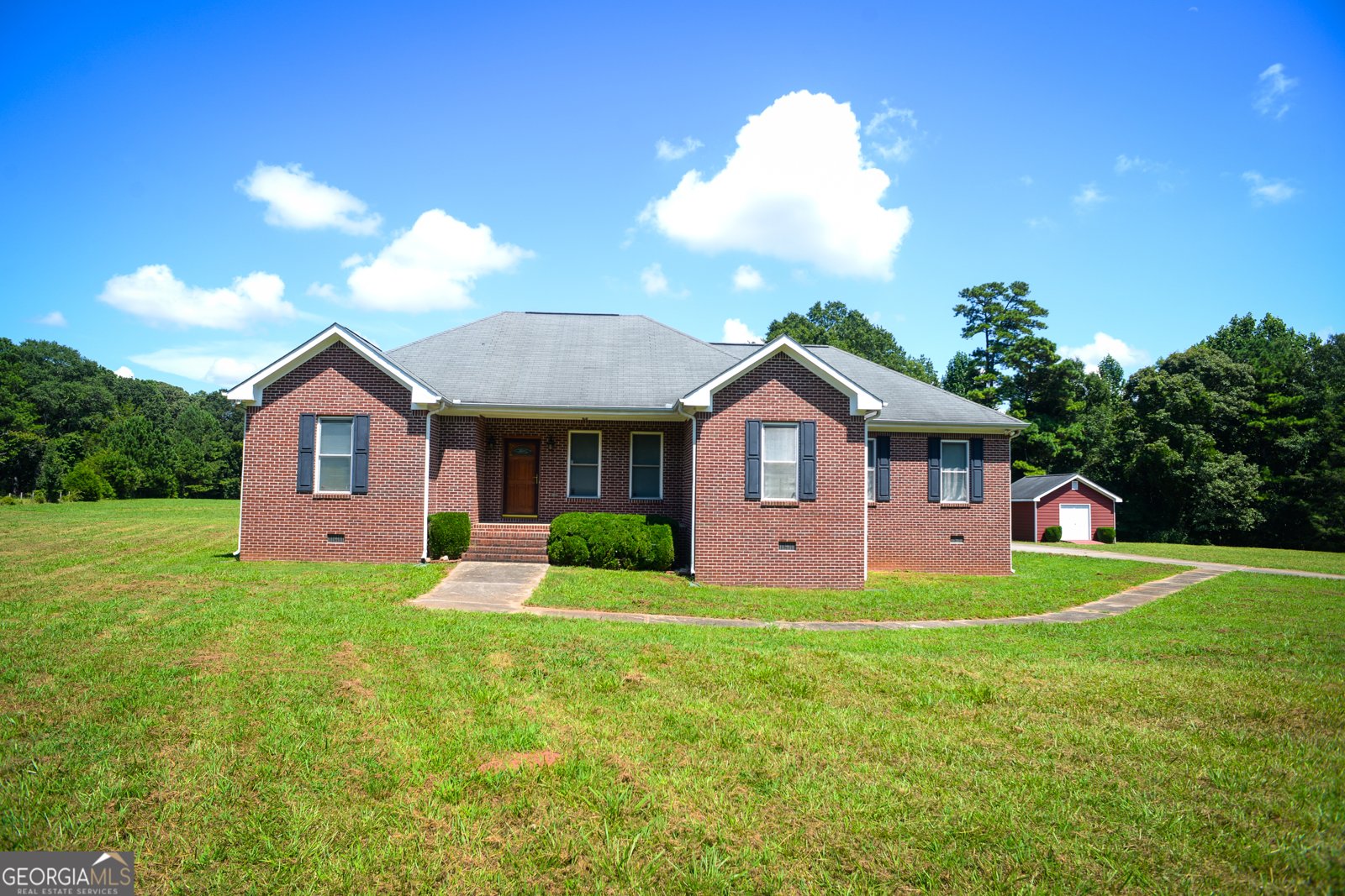 260 Moseley Drive Stockbridge - 1