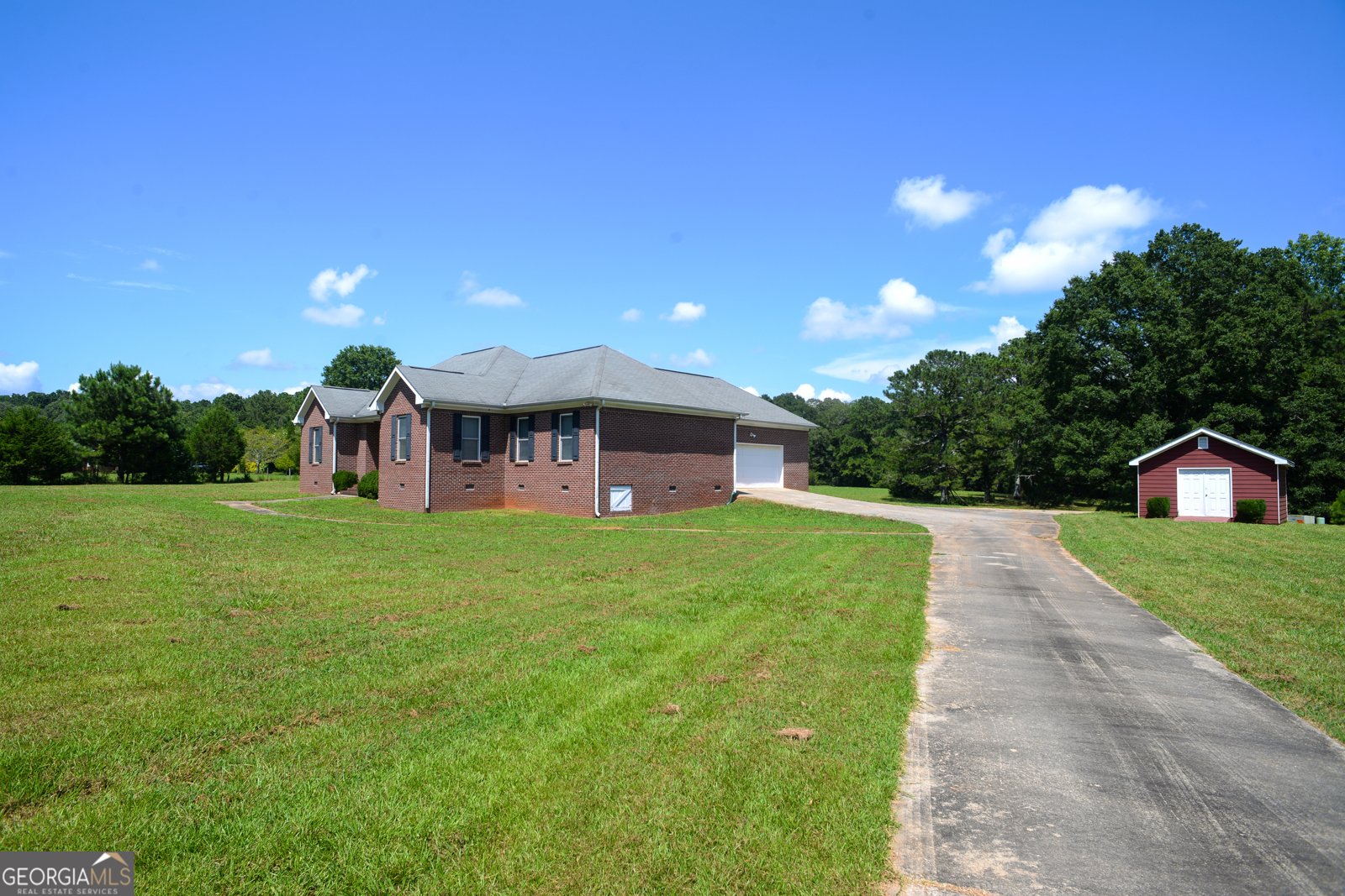 260 Moseley Drive Stockbridge - 2