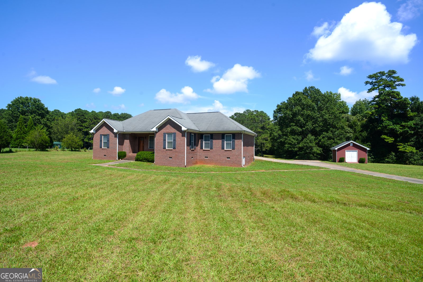 260 Moseley Drive Stockbridge - 3