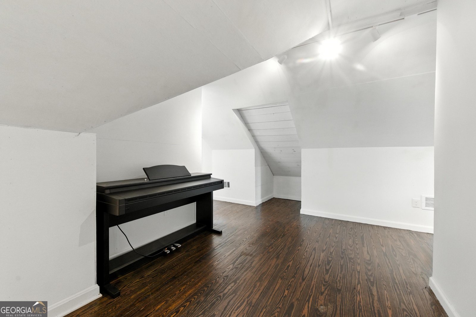 1821 Avon Avenue Atlanta - 27