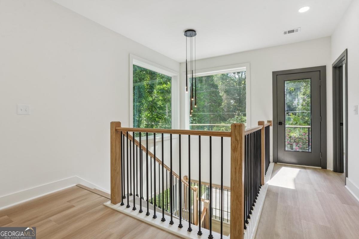 1135 West Avenue Atlanta - 17