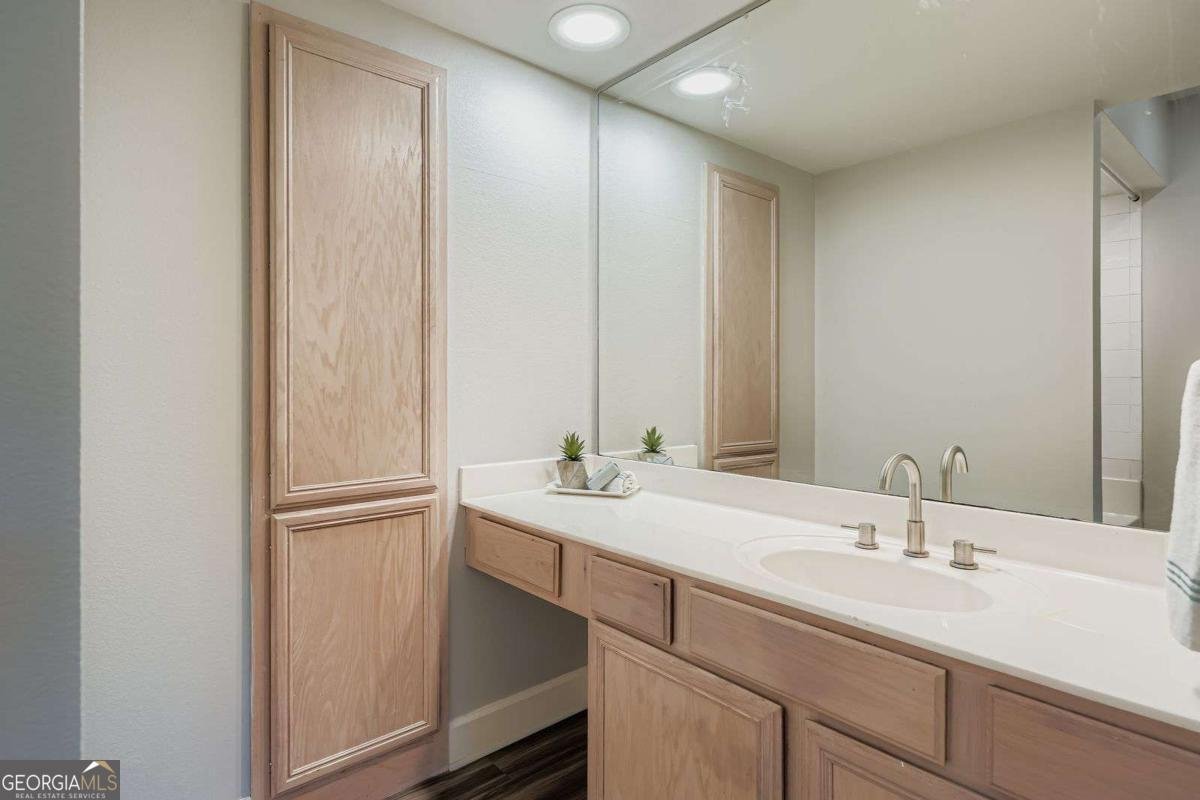 3777 Peachtree Road Atlanta - 4