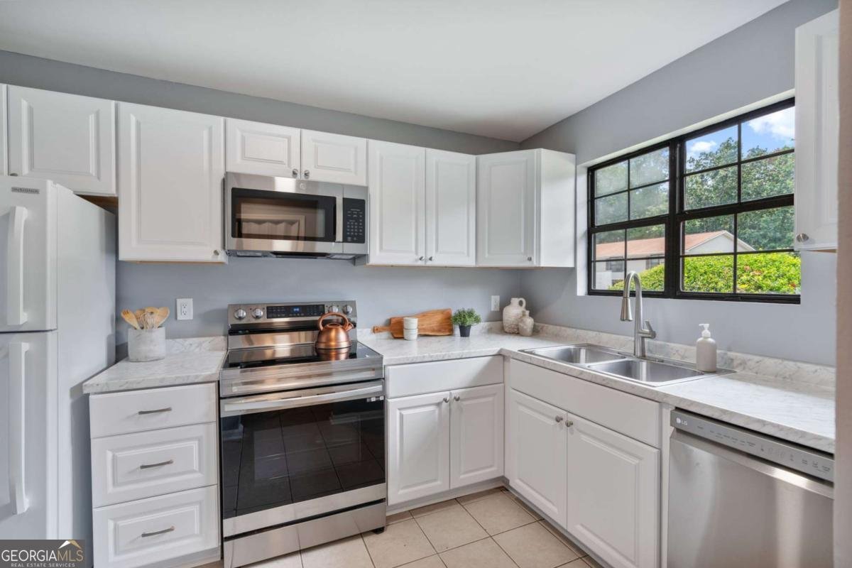 2498 Hidden Cove Court Gainesville - 13