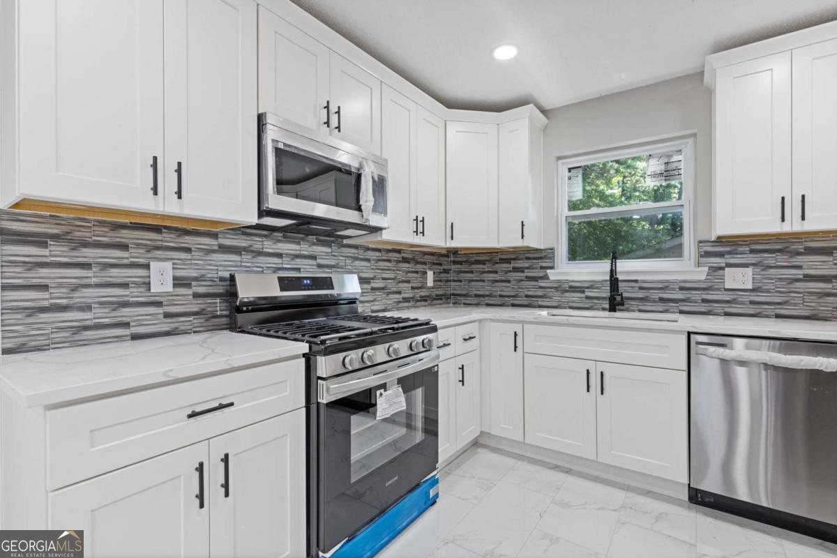 849 Cadet Court Lilburn - 10