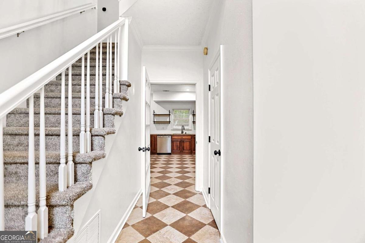 652 Country Lake Drive Hampton - 12