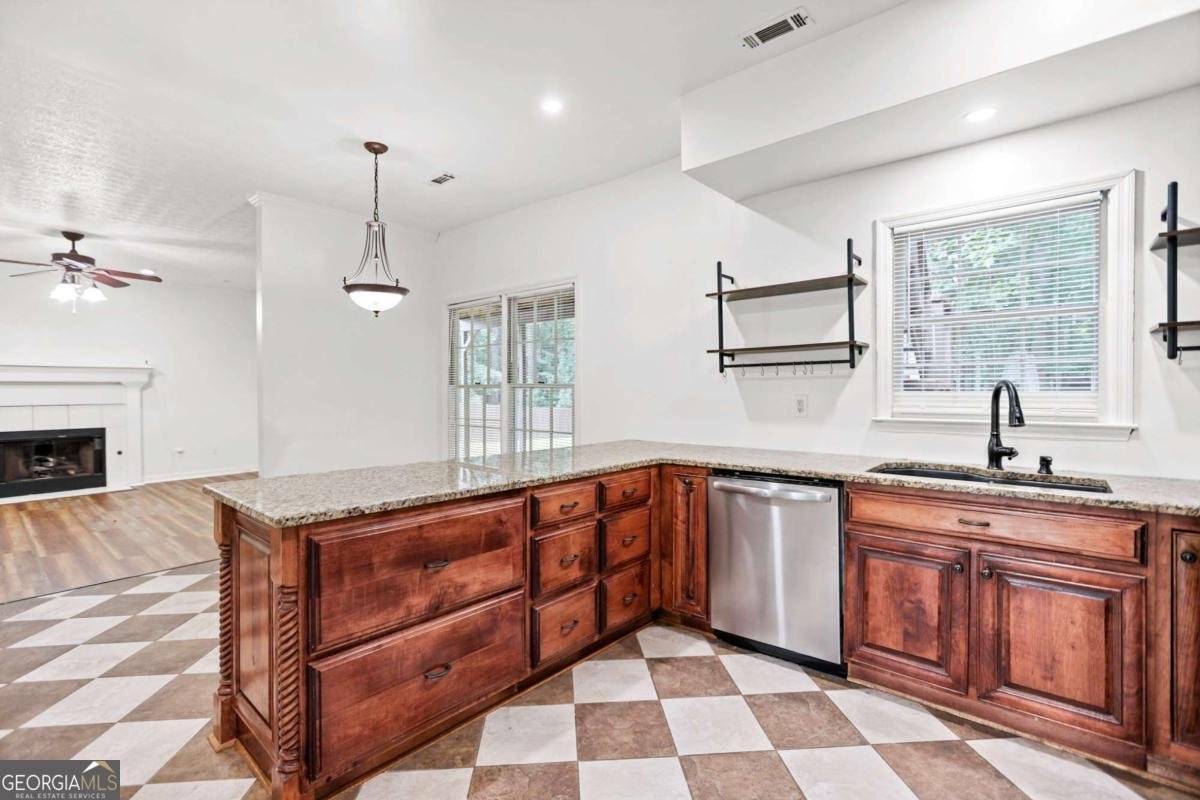 652 Country Lake Drive Hampton - 20