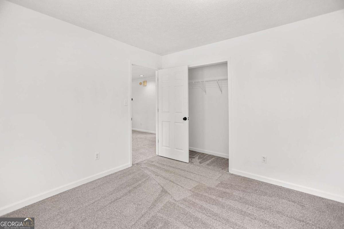 652 Country Lake Drive Hampton - 35