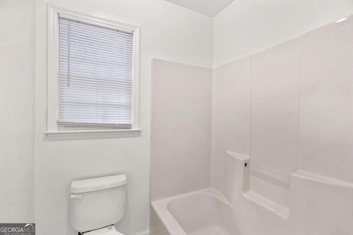 652 Country Lake Drive Hampton - 38