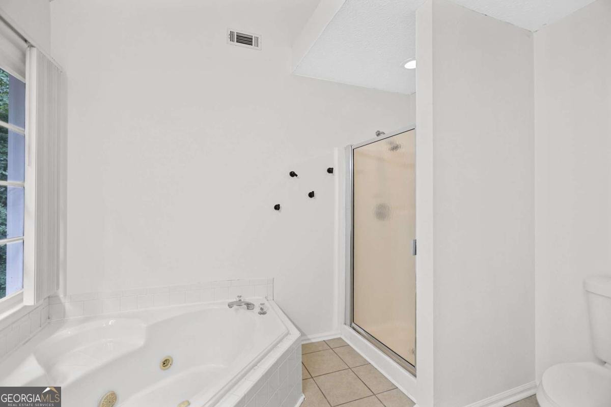 652 Country Lake Drive Hampton - 46