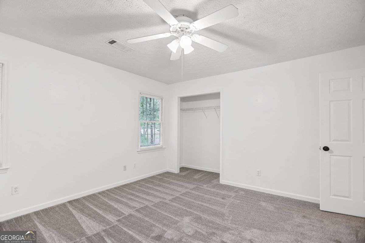 652 Country Lake Drive Hampton - 52