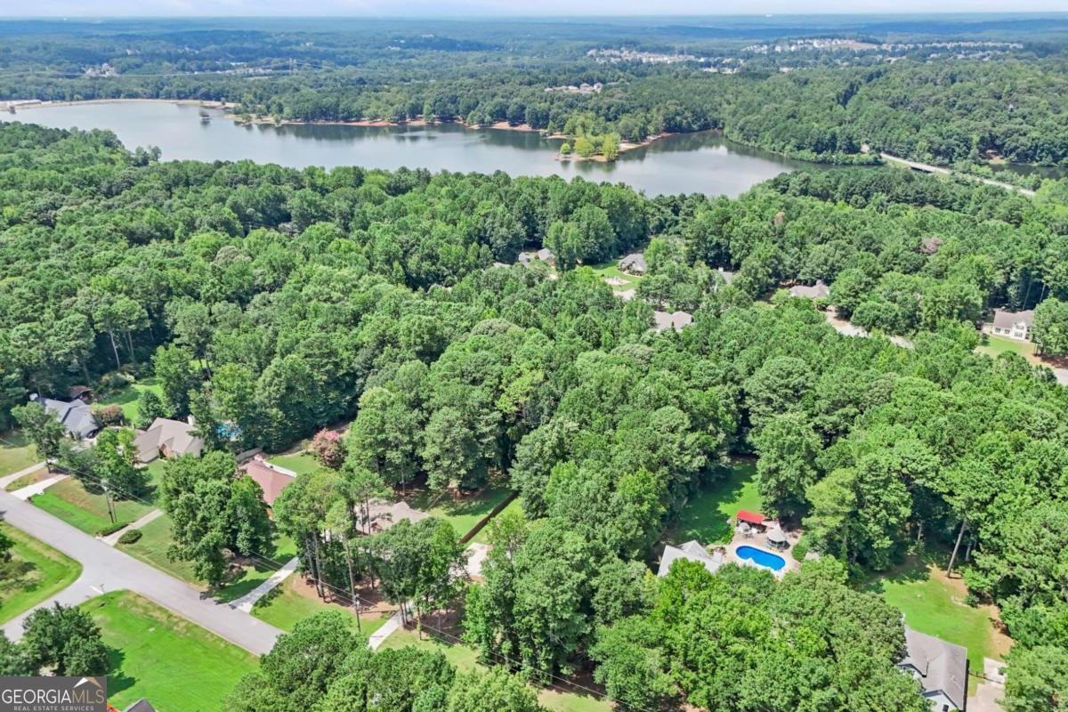 652 Country Lake Drive Hampton - 60