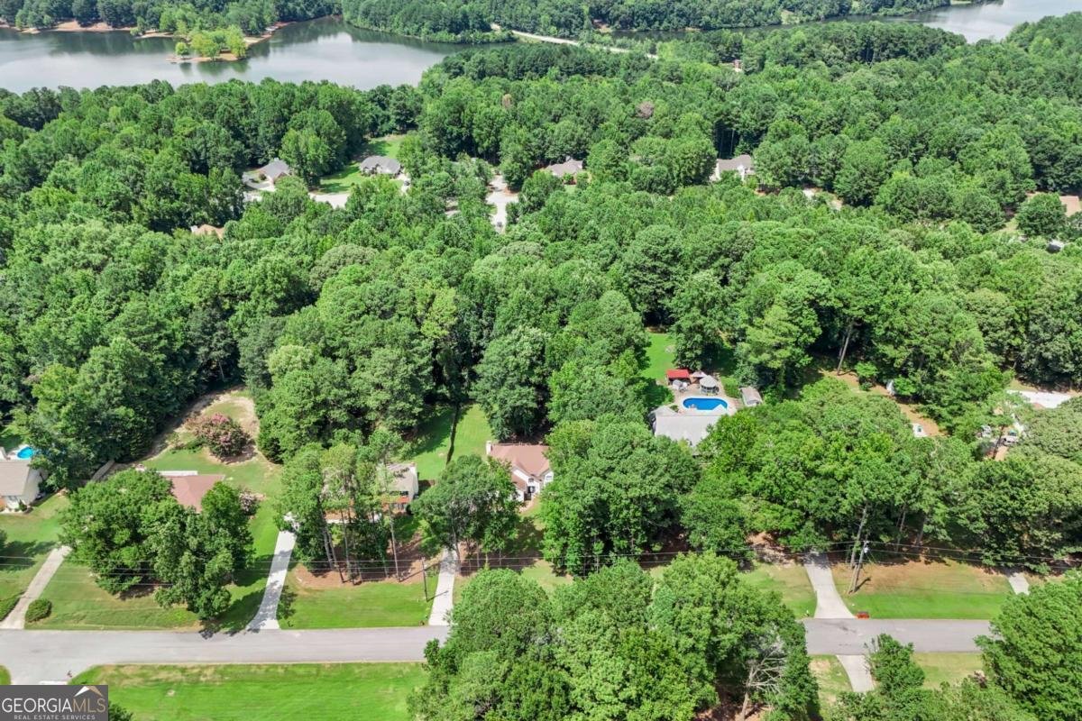 652 Country Lake Drive Hampton - 61