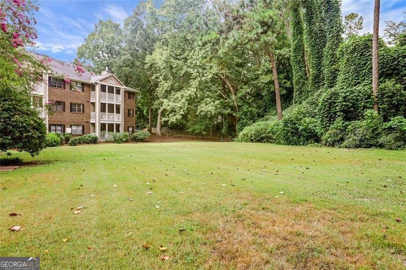 518 Barrington Hills Drive Atlanta - main photo