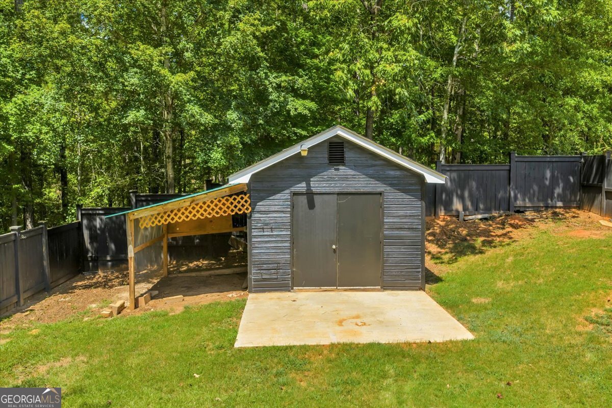 298 Lakeridge Court Macon - 12