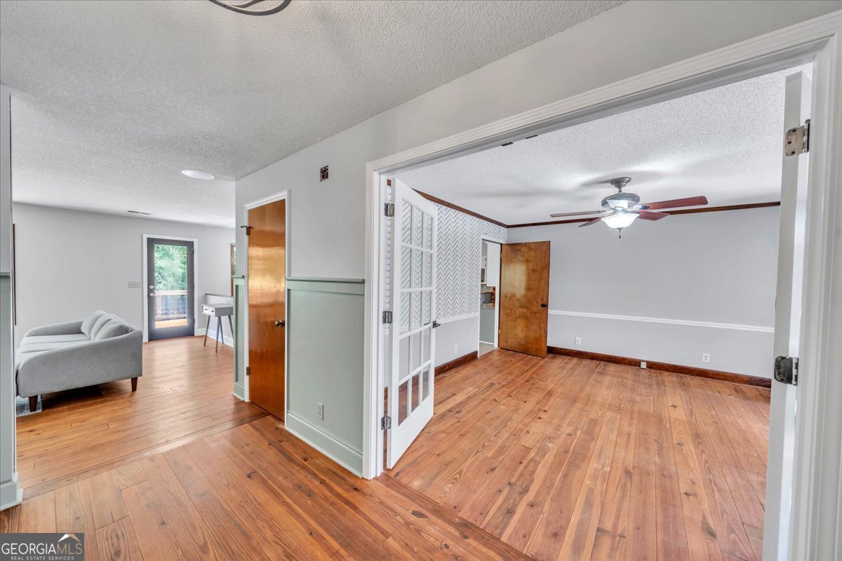 298 Lakeridge Court Macon - 16
