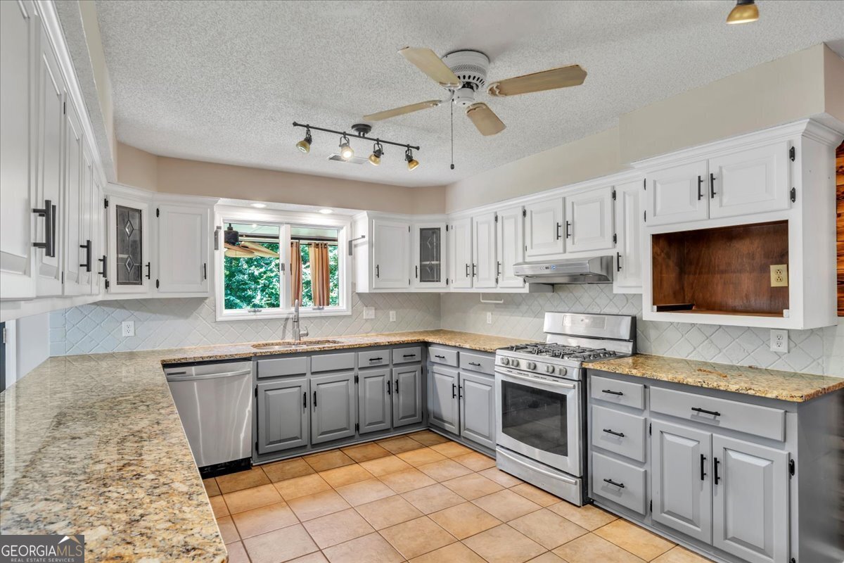 298 Lakeridge Court Macon - 21