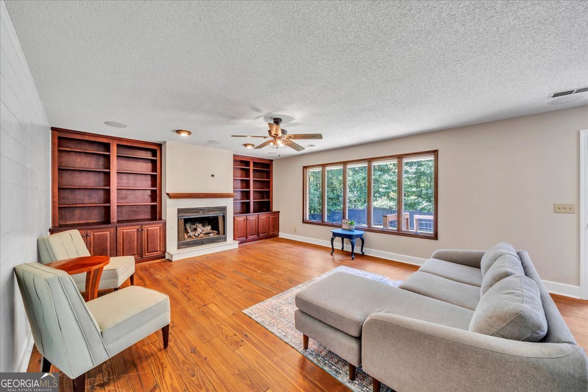 298 Lakeridge Court Macon - 39