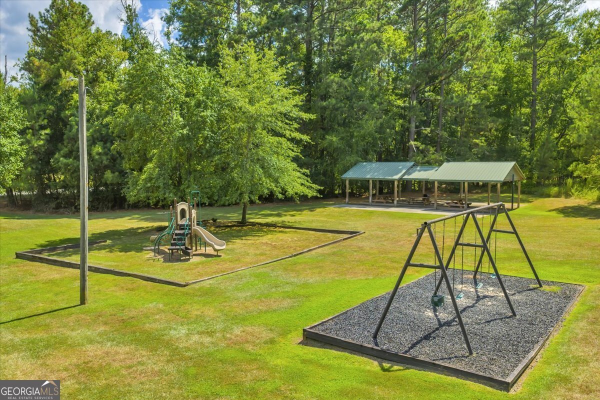 298 Lakeridge Court Macon - 63