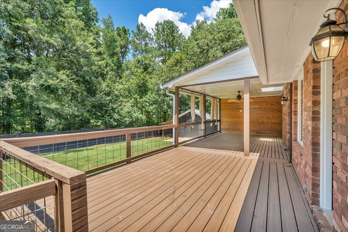 298 Lakeridge Court Macon - 9
