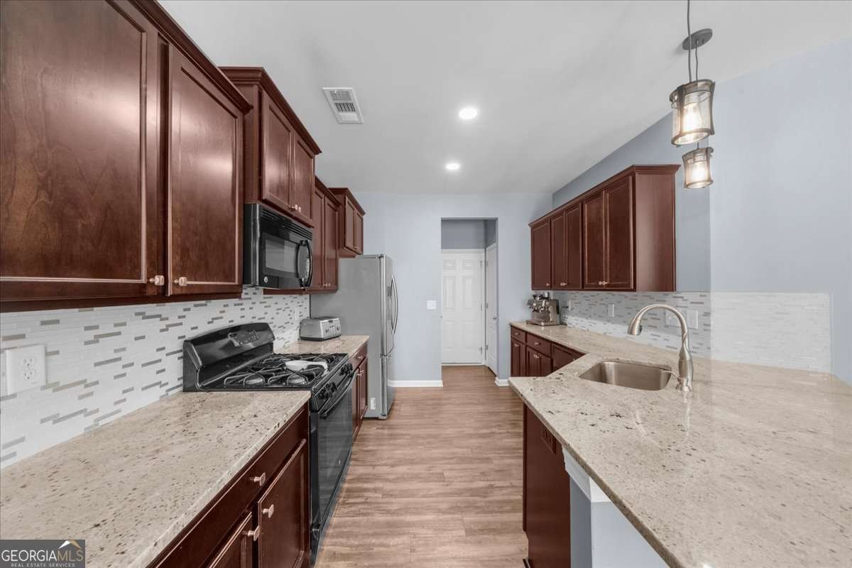 222 Bobbie Way Woodstock - 17
