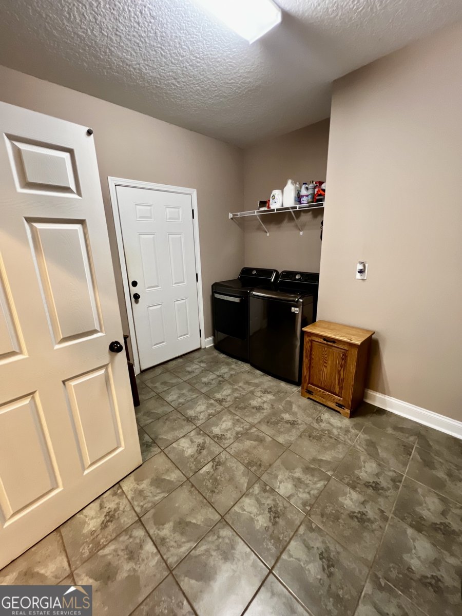 671 Highway 18 Gray - 24