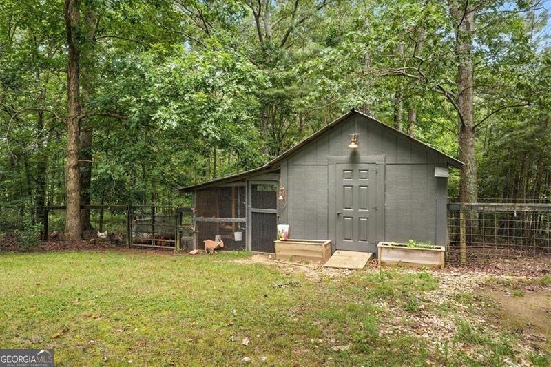 90 HOLLY SPRINGS White - 13