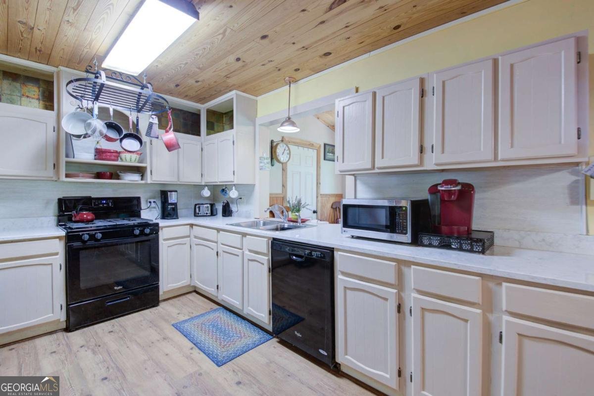 230 Skyview Drive Clarkesville - 9