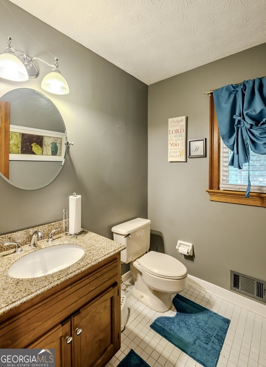 4922 Signal Court Lilburn - 2