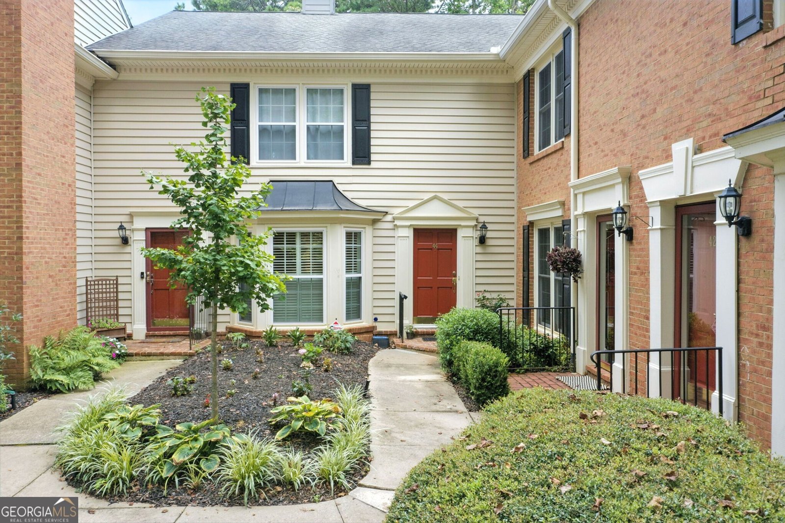 44 Mount Vernon Circle Sandy Springs - 1