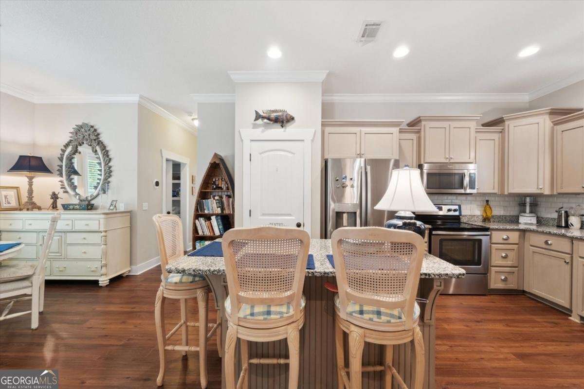 145 Blackjack Oak Drive Richmond Hill - 1