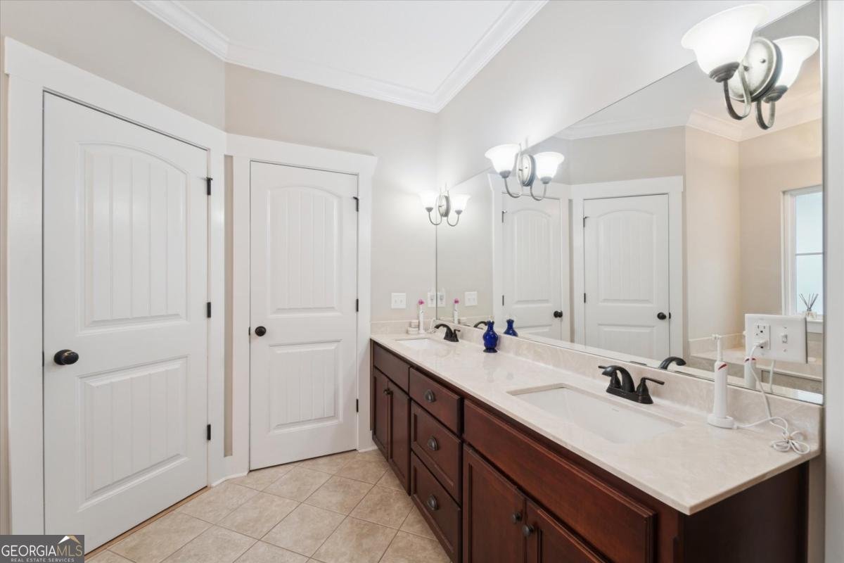 145 Blackjack Oak Drive Richmond Hill - 7