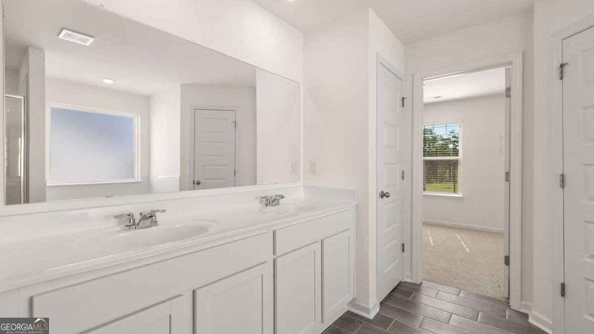251 Sandy Oak Drive Loganville - 43