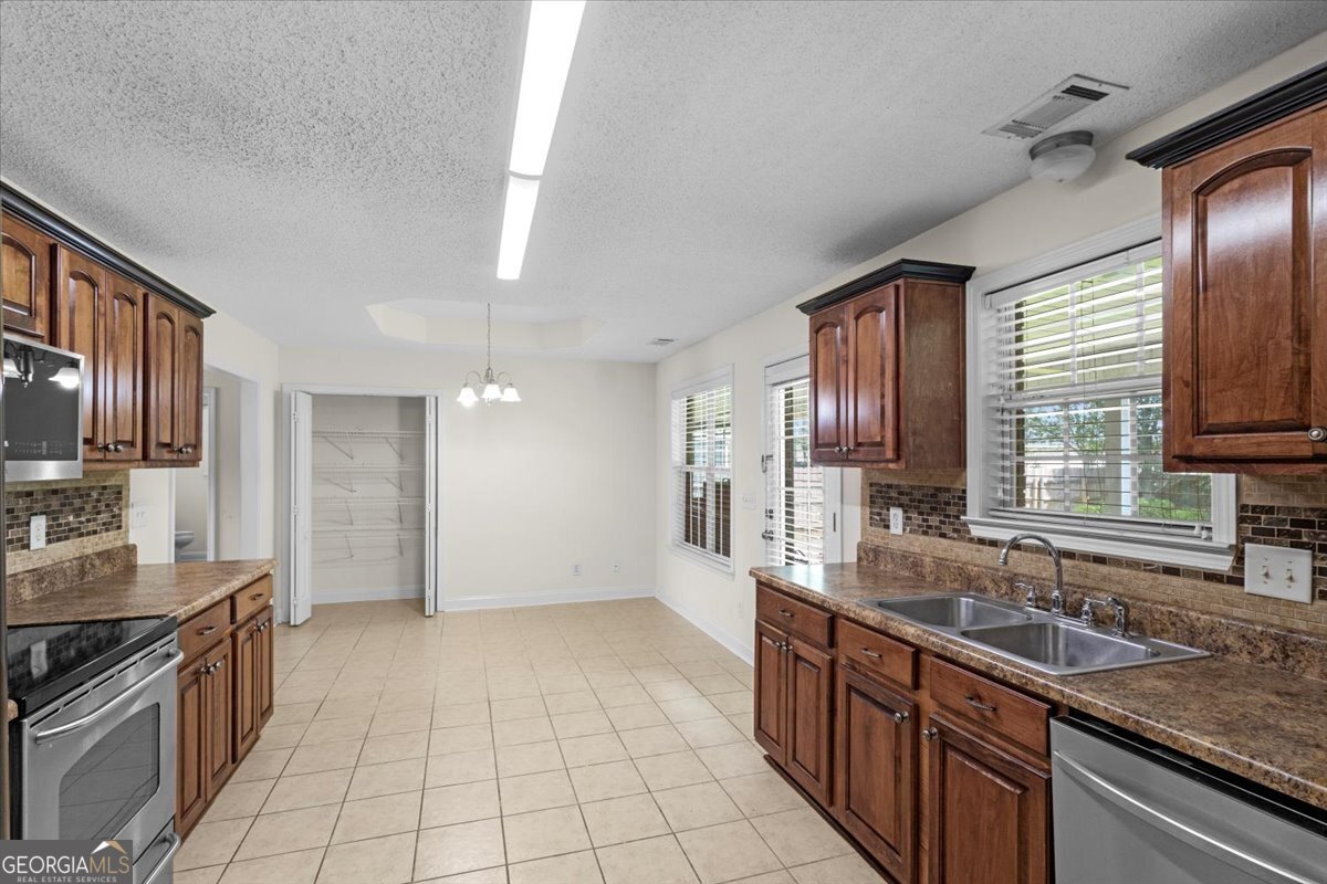 305 Sugarloaf Parkway Perry - 25