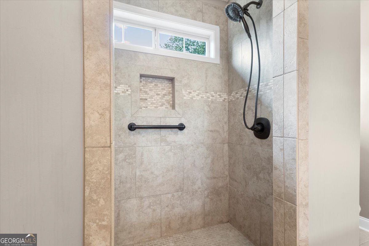305 Sugarloaf Parkway Perry - 40