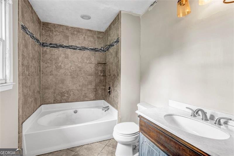 950 Old Jackson Locust Grove - 6