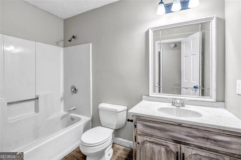 950 Old Jackson Locust Grove - 7