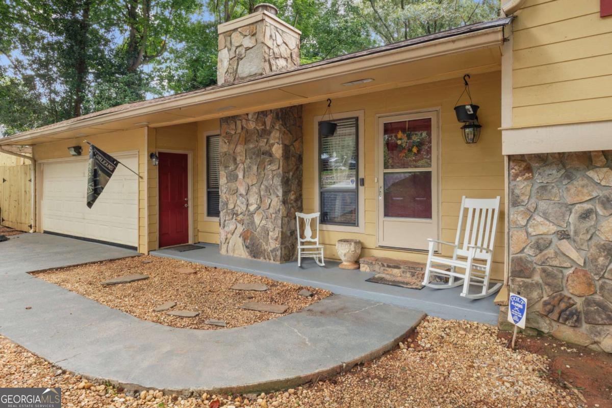 5002 Abbey Lane Lilburn - 2
