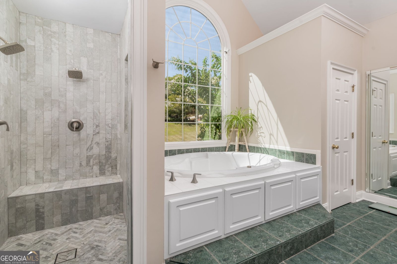 352 Hillridge Cove Lizella - 37