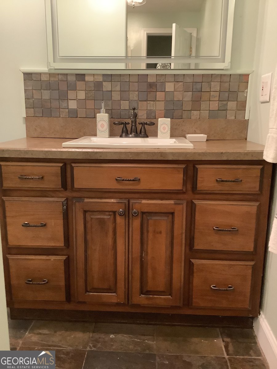 15 Rocky Lane Cleveland - 11