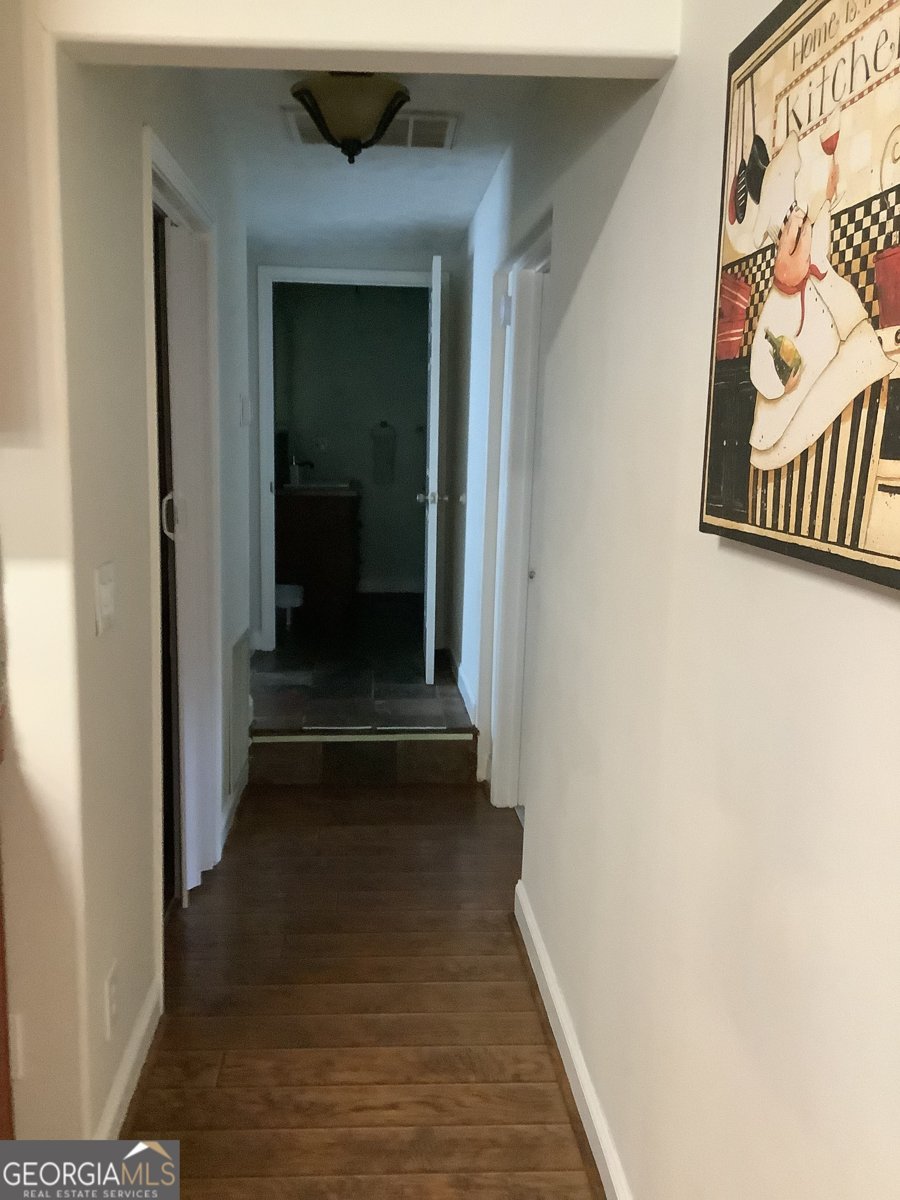 15 Rocky Lane Cleveland - 25