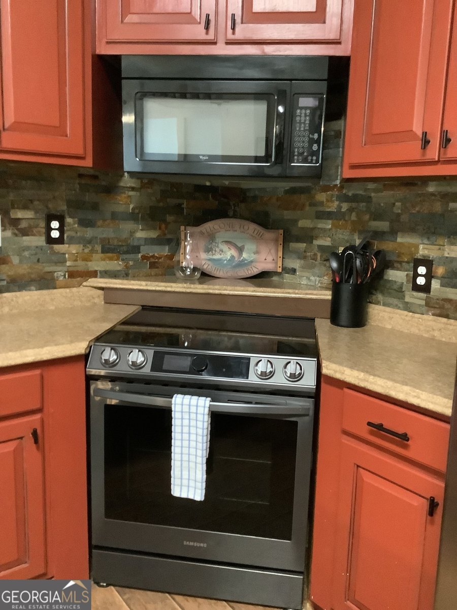 15 Rocky Lane Cleveland - 33