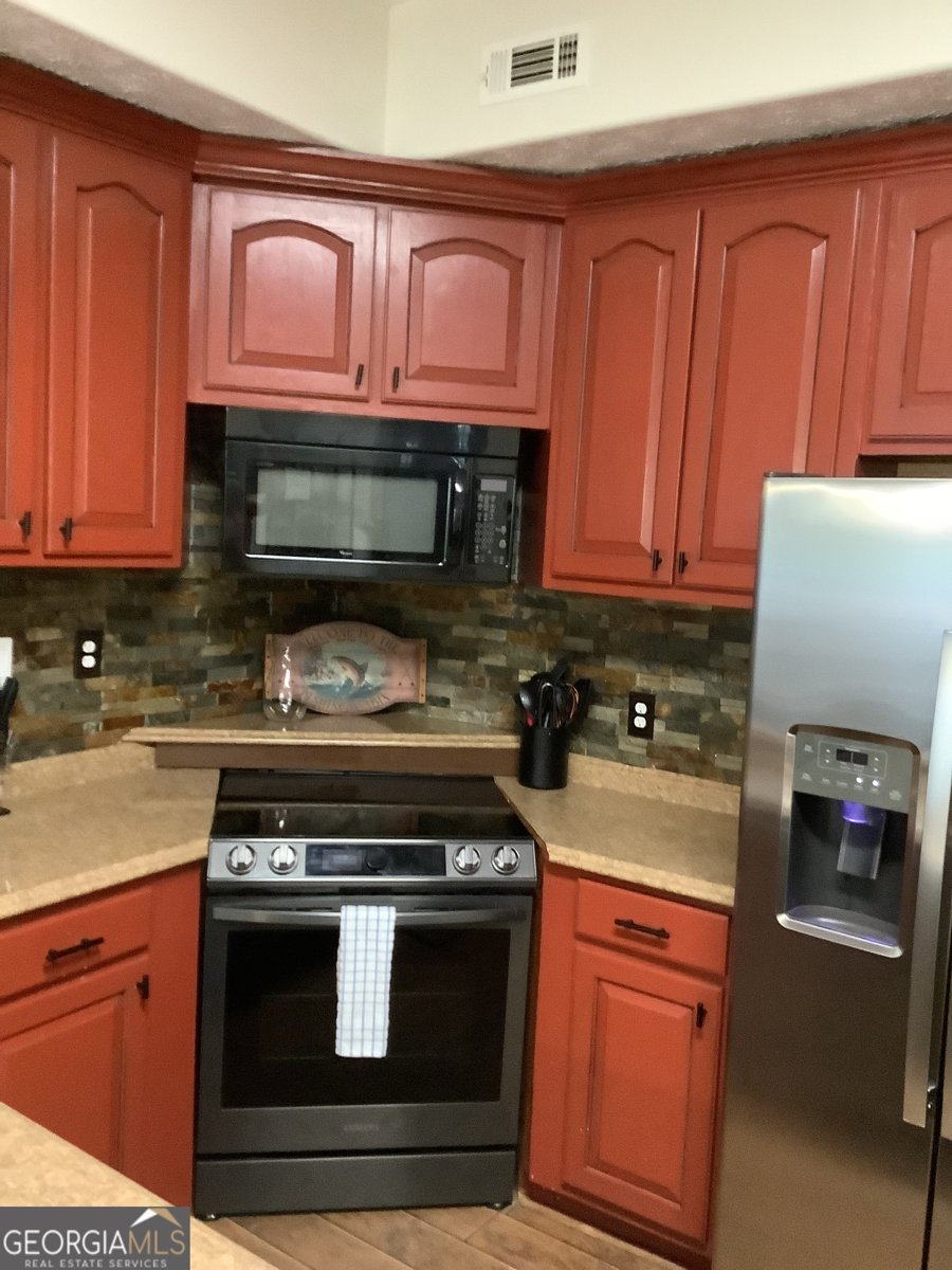 15 Rocky Lane Cleveland - 36