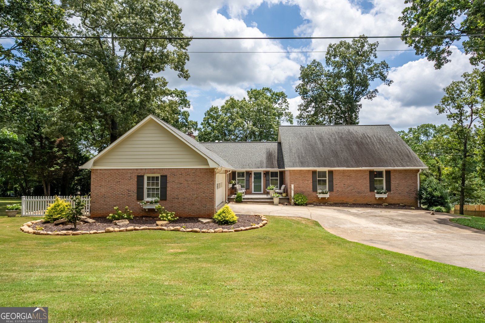 64 Virginia Circle Cedartown - 1