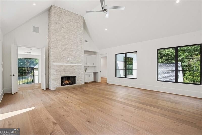 388 Londonberry Road Sandy Springs - 1